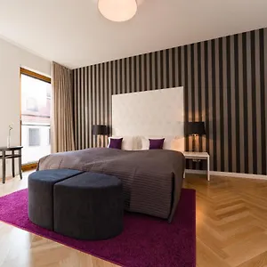 Modernes Am Neumarkt Apartment